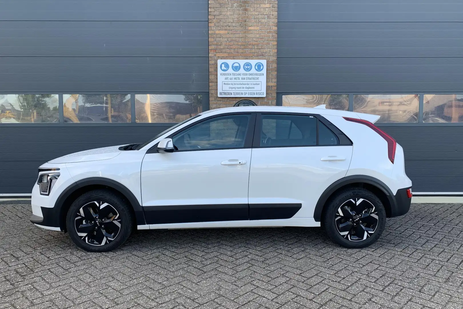 Kia Niro Light Edition 64.8 kWh | 3 Fase | Navigatie | Adap Blanc - 2