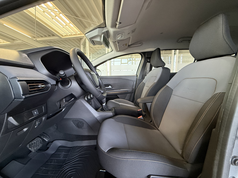 Dacia Jogger Hybrid 140 Extreme 7-Sitzer City Navi SH — photo 14