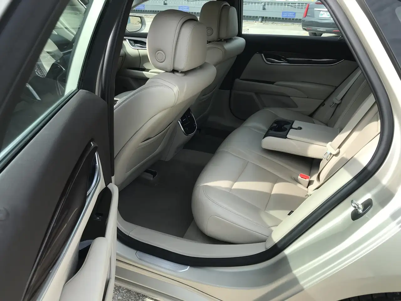 Cadillac XTS снимка Cadillac XTS
