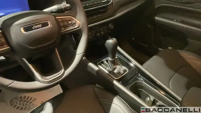 Jeep Compass view 15