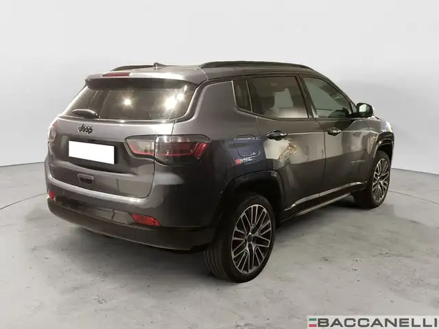 Jeep Compass view 4