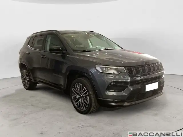 Jeep Compass view 5