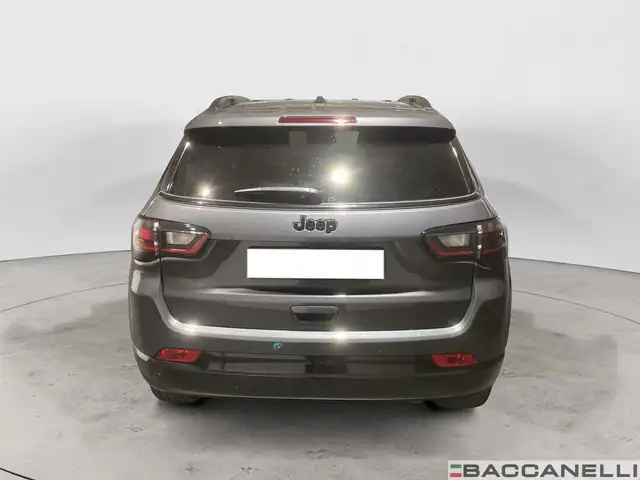Jeep Compass view 3
