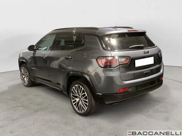 Jeep Compass view 2