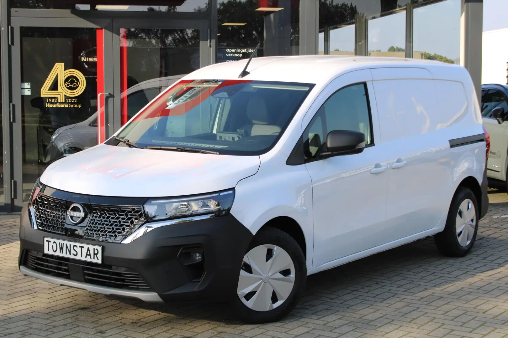 Nissan Townstar N-Connecta L2 45 kWh | 80kW SNELLADEN | SCHUIFDEUR Bianco - 2
