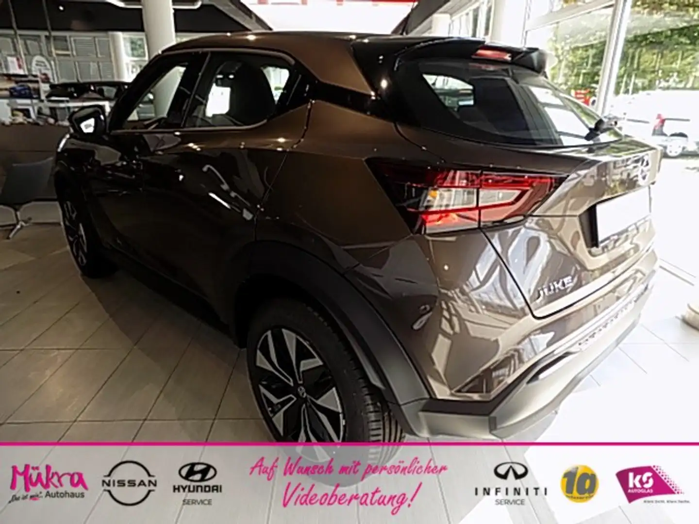 Nissan Juke Acenta 1.0 DIG-T 114 PS BT NissanConnect Navigatio Brun - 2