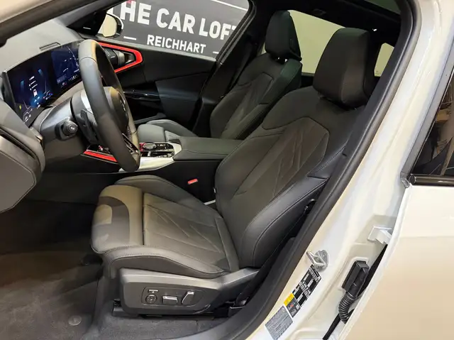 BMW X3 view 10