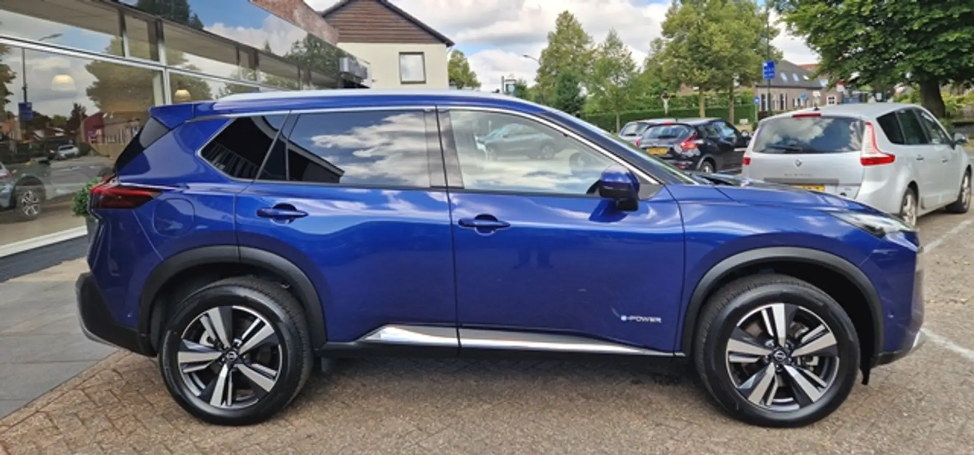 Nissan X-Trail 1.5 204PK e-POWER Hybrid A/T 2WD Tekna Plus Blau - 2