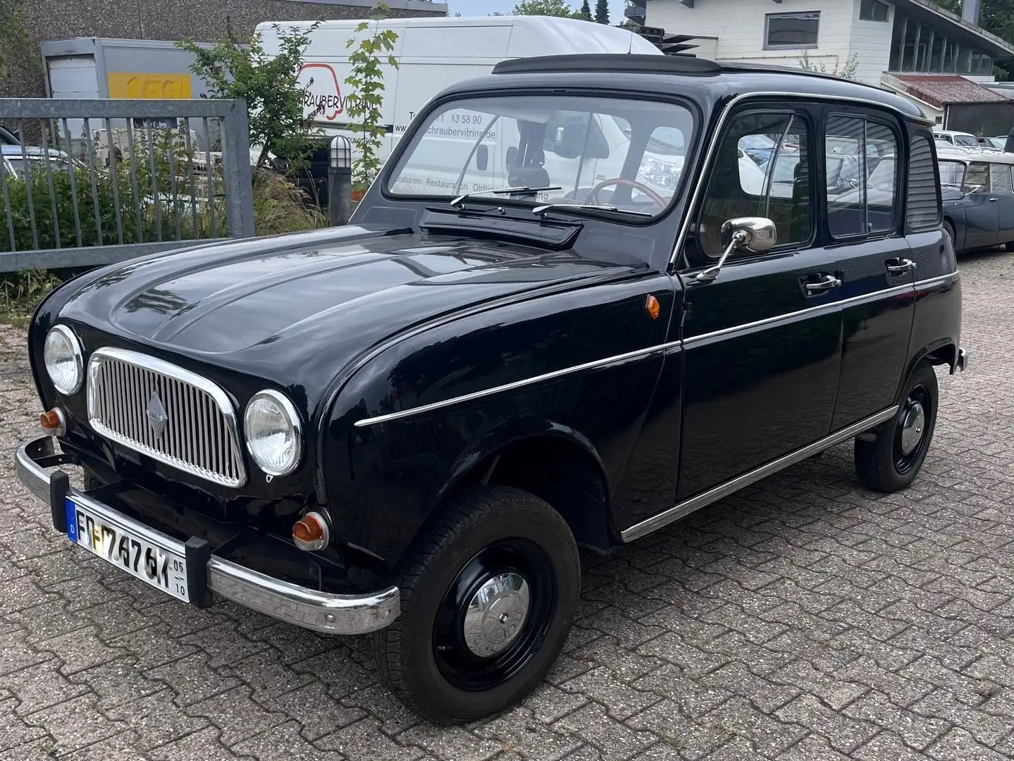 Renault R 4 1 Jahr Gewährleistung Zwart - 1