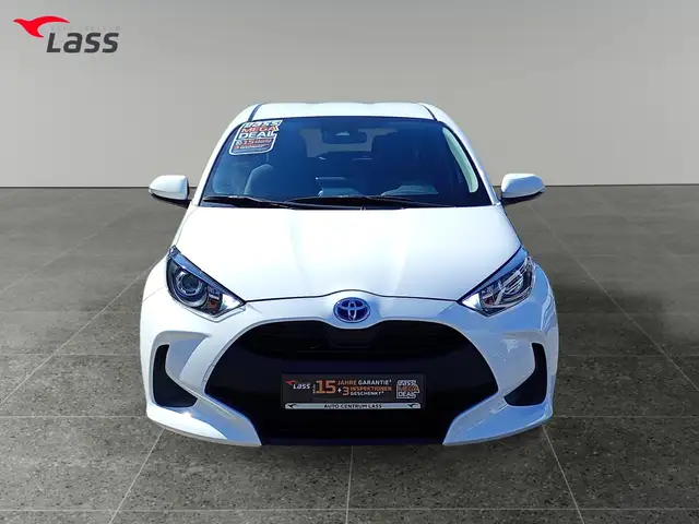 Toyota Yaris view 9