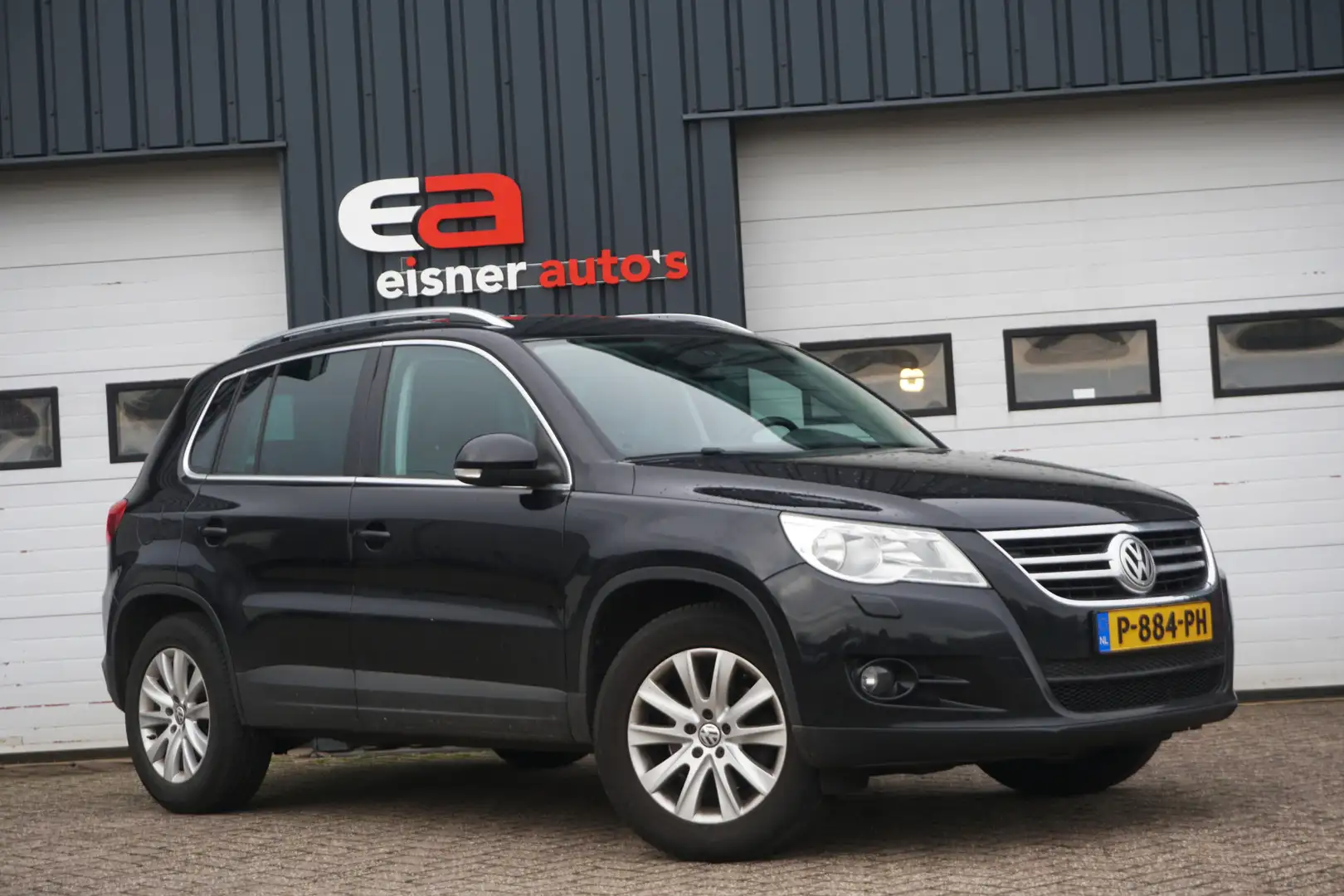 Volkswagen Tiguan 1.4 TSI Comfort&Design | PANO DAK | TREKHAAK | STO Schwarz - 2