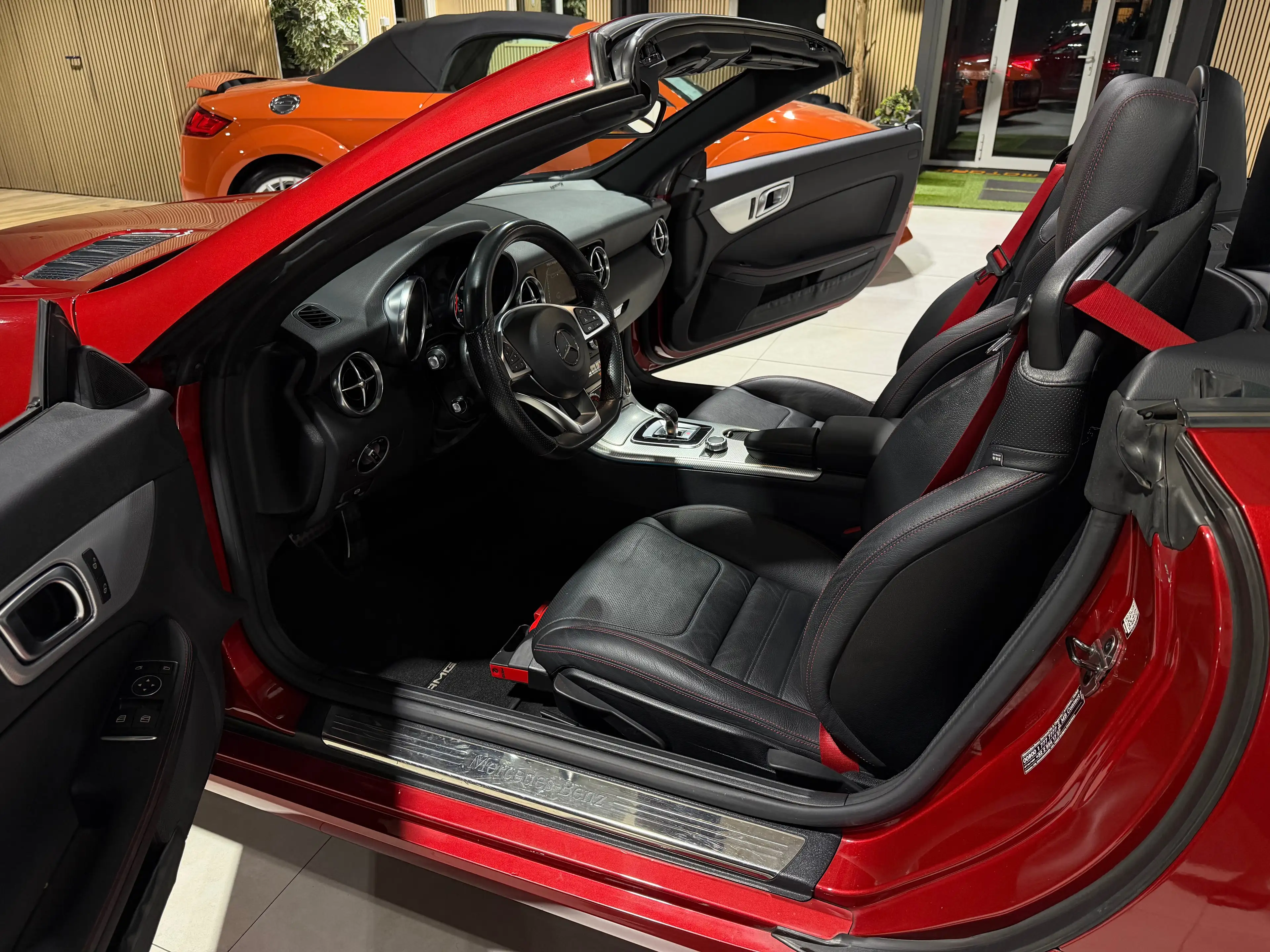 Mercedes-Benz SLC 180 PACK AMG AUTOMATIQUE 9G-TRONIC CUIR NAVIGATION PANO LED FULL FULL — photo 8