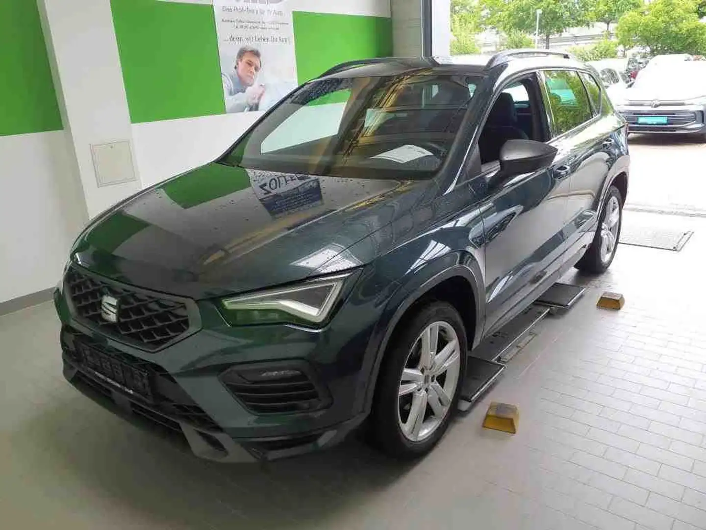 SEAT Ateca FR 1.5TSI 150PS DSG LED.ACC.360°.NAVI.SHZG.DACHHI. Vert - 1