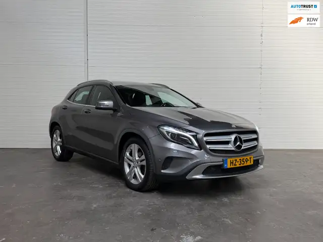 Mercedes-Benz GLA 180 Prestige automaat / afneembare Trekhaak / Stoelver