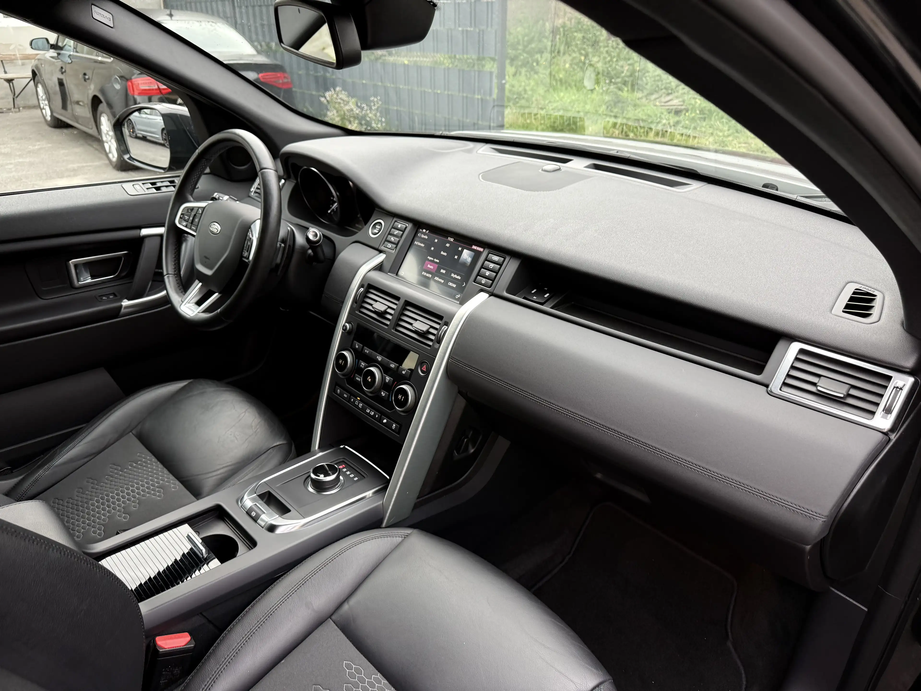 Land Rover Discovery Sport TD4 Aut. Pano, AHK, Verstärkte Steuerkette, 1Hd — photo 9