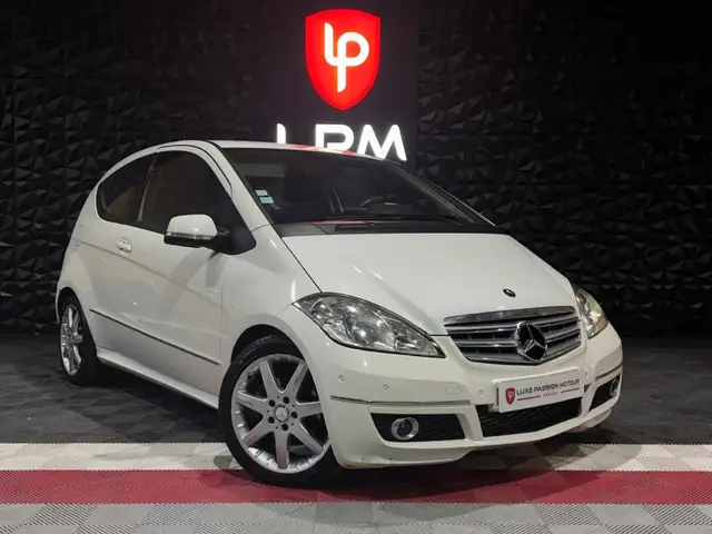 Mercedes-Benz A main image