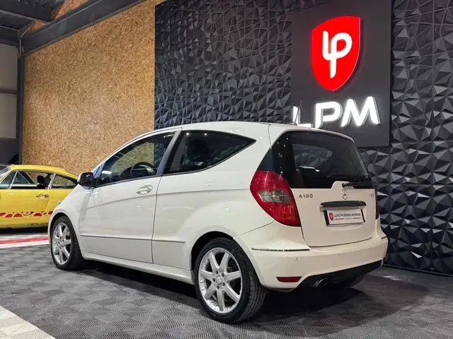 Mercedes-Benz A view 7