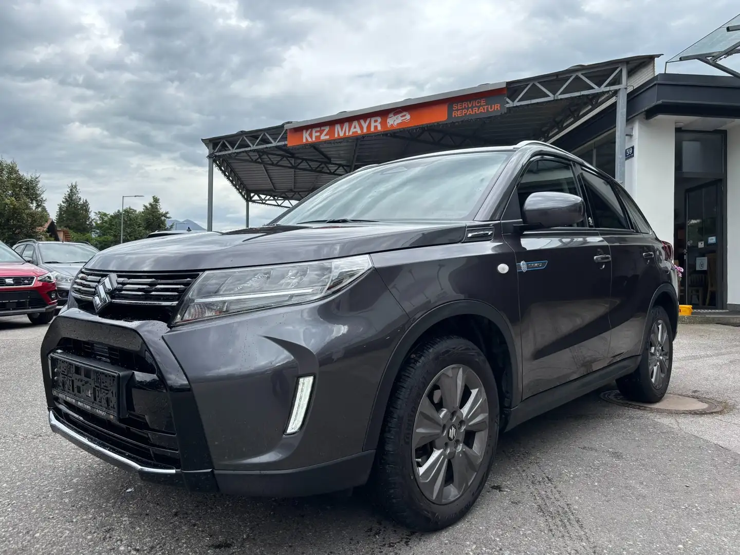 Suzuki Vitara 1,4 DITC Hybrid ALLGRIP Shine Grau - 1