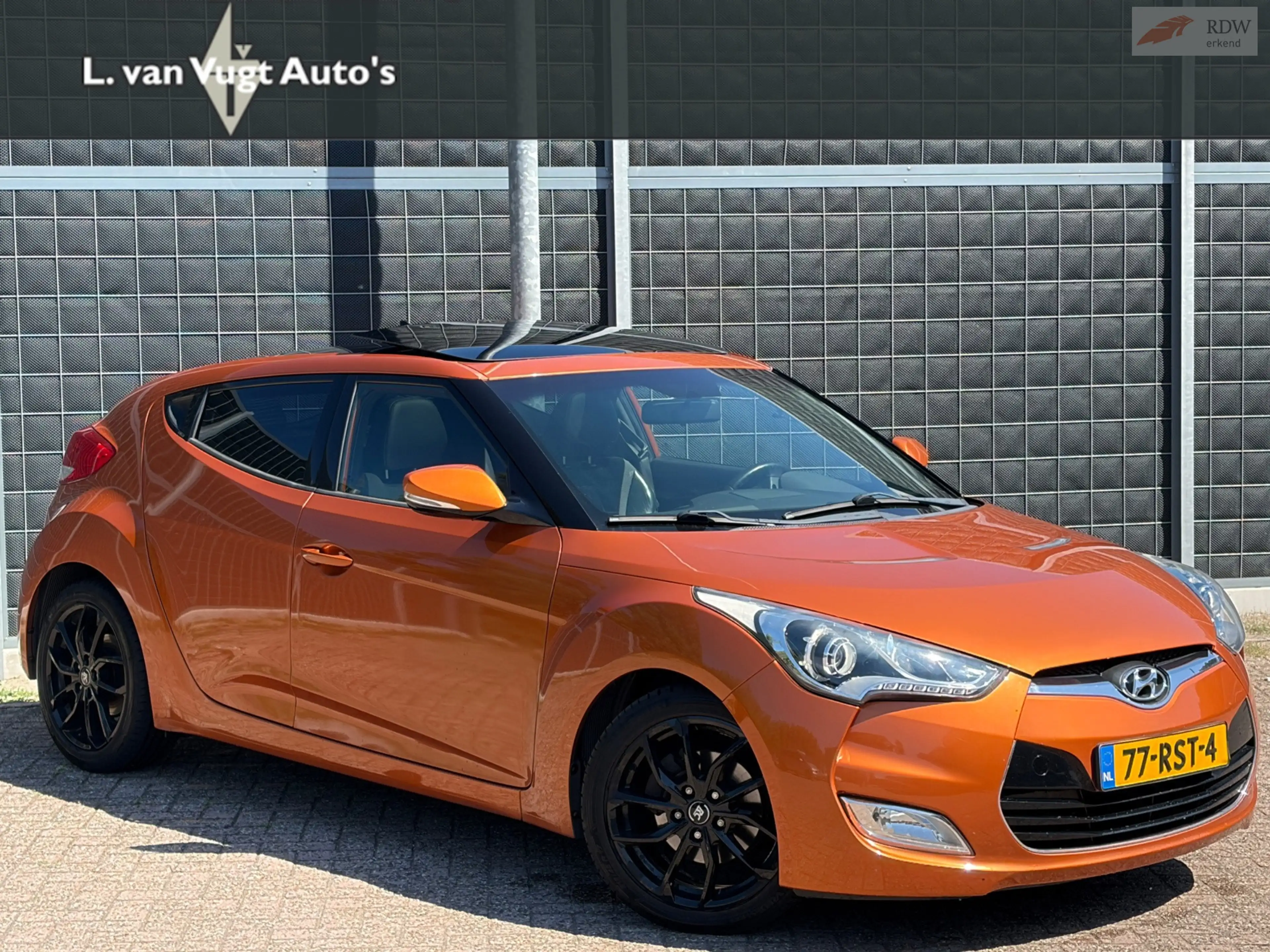 Hyundai VELOSTER 1.6 GDI i-Vision