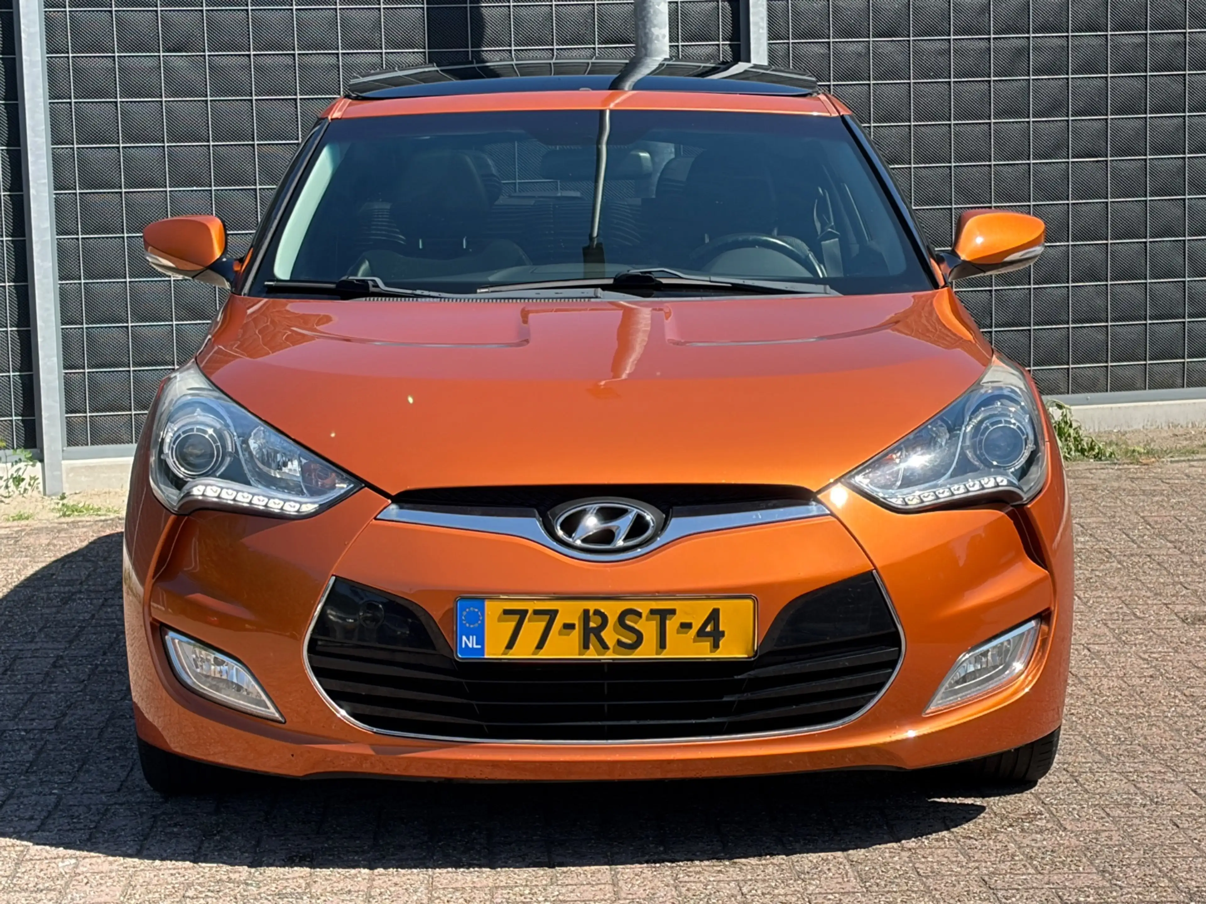 Hyundai VELOSTER 1.6 GDI i-Vision — photo 8