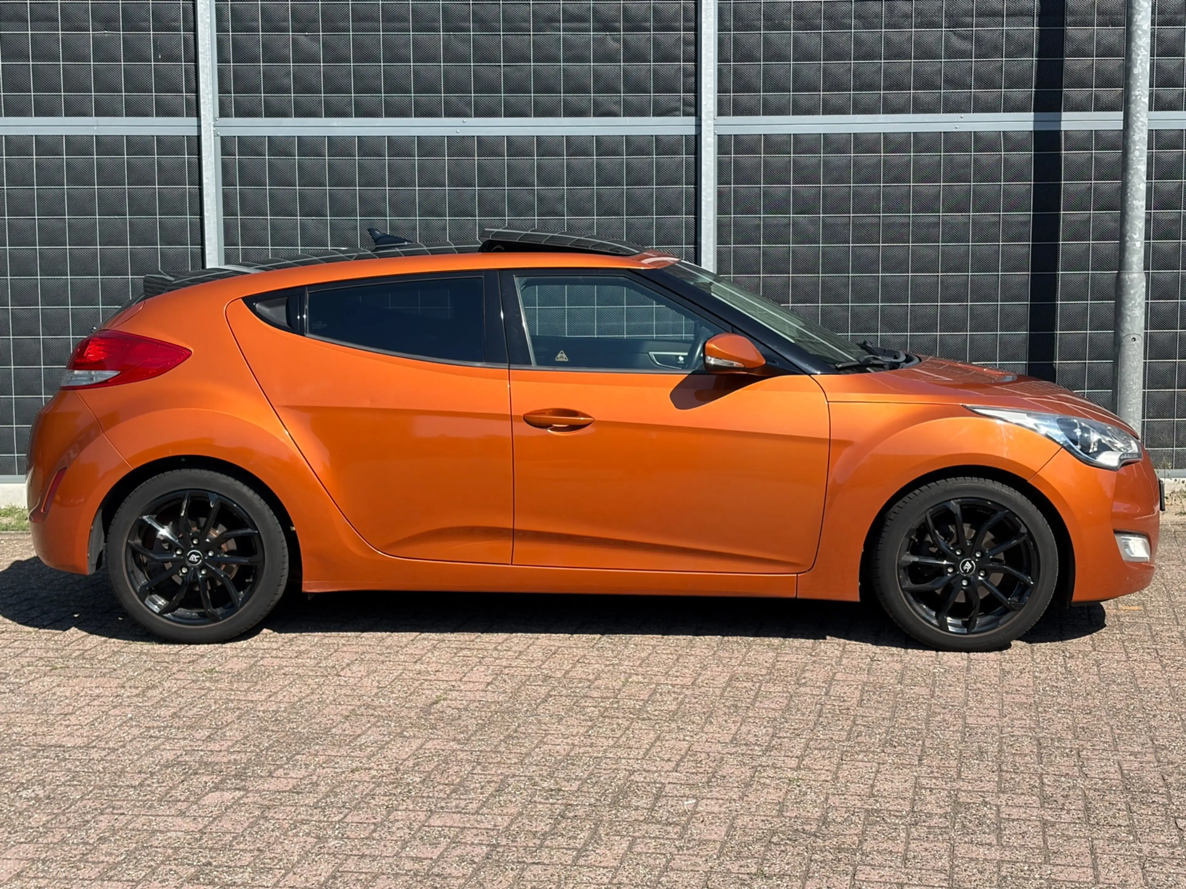 Hyundai VELOSTER 1.6 GDI i-Vision — photo 6