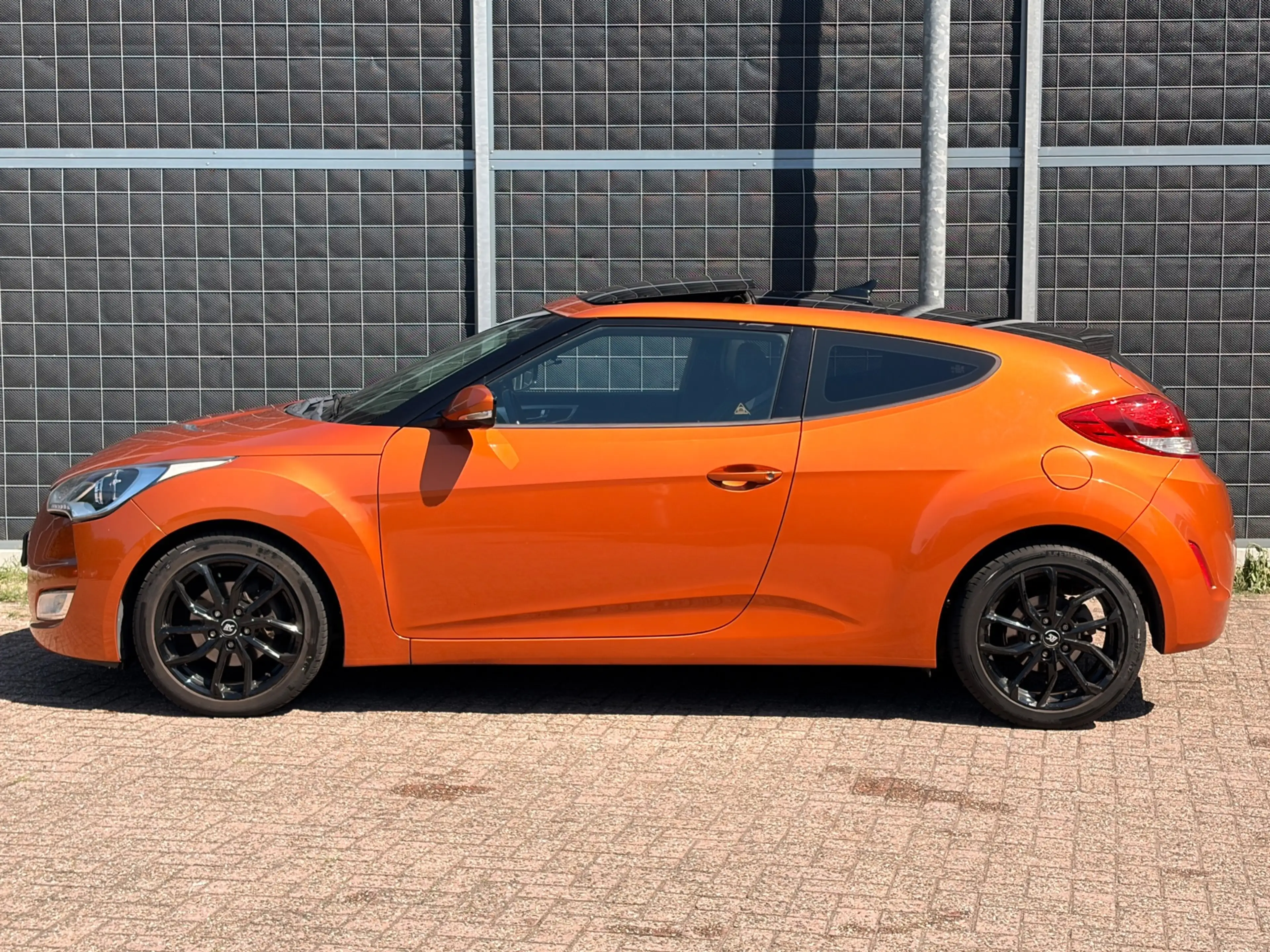 Hyundai VELOSTER 1.6 GDI i-Vision — photo 7