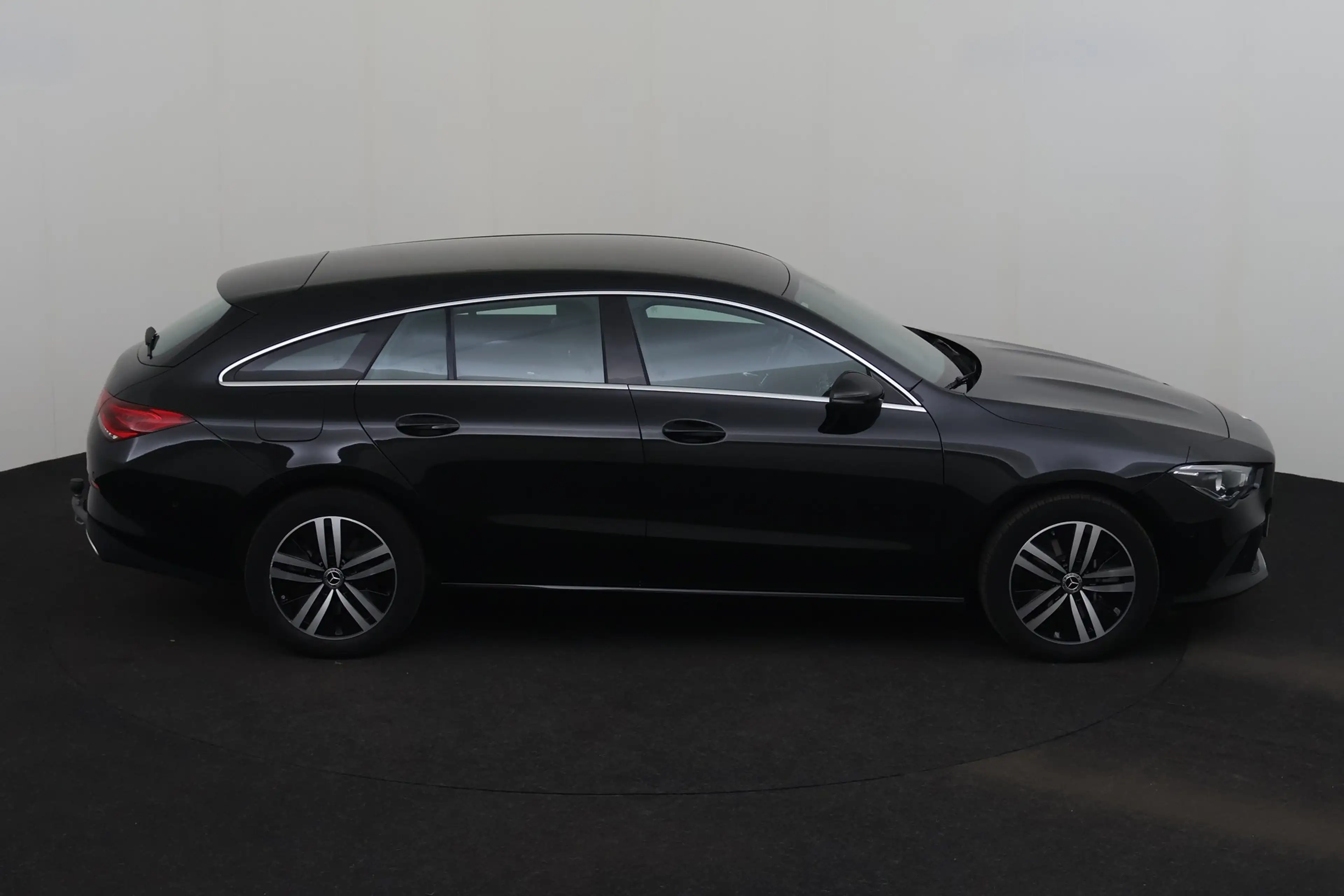 Mercedes-Benz CLA 250 e SHOOTING BRAKE  BUSINESS SOLUTION iA 8G-DCT PHEV — photo 5
