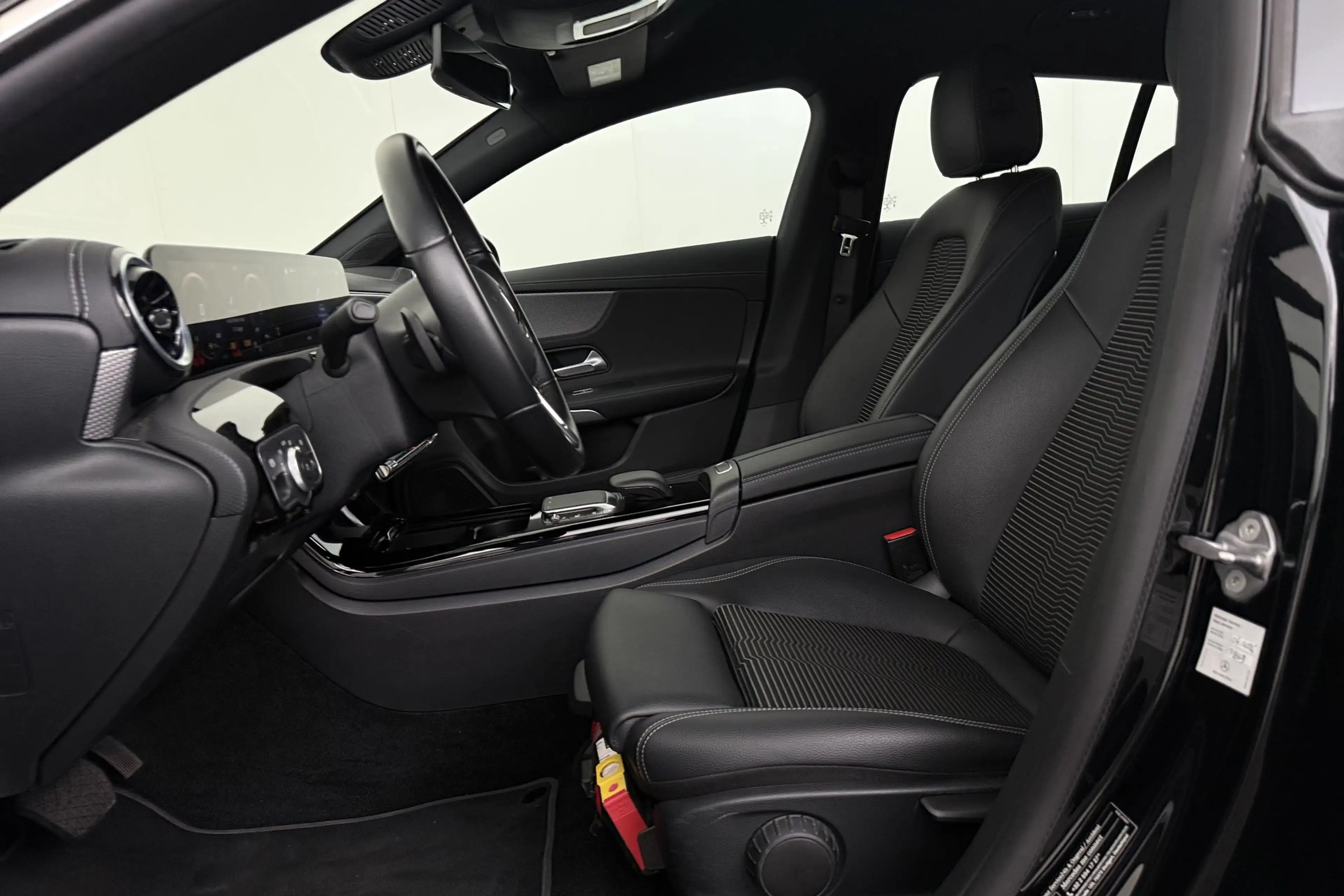 Mercedes-Benz CLA 250 e SHOOTING BRAKE  BUSINESS SOLUTION iA 8G-DCT PHEV — photo 10