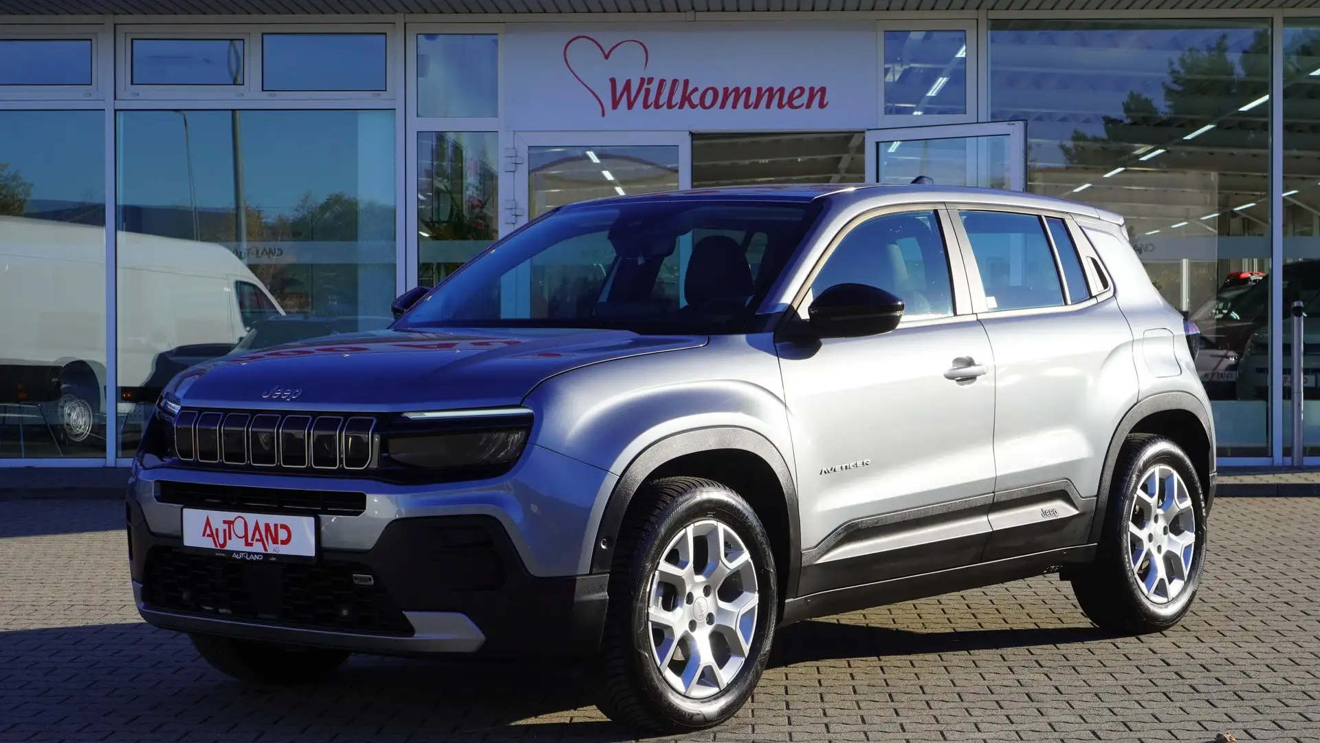 Jeep Avenger Altitude 1.2 GSE LED ACC Navi Kamera DAB Grau - 2
