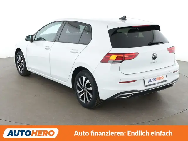 Volkswagen Golf view 4