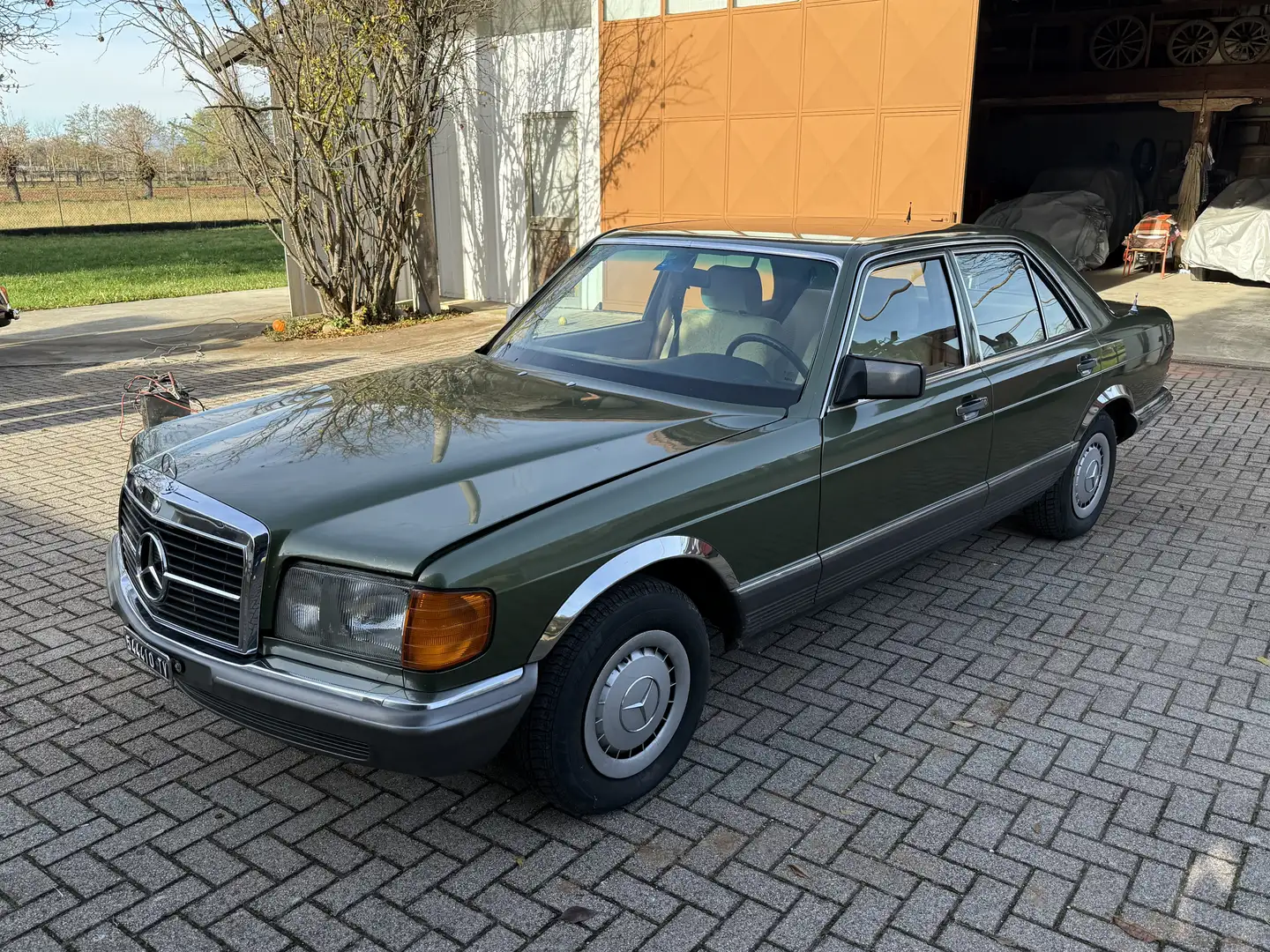 Mercedes-Benz 280 280 SE - 1