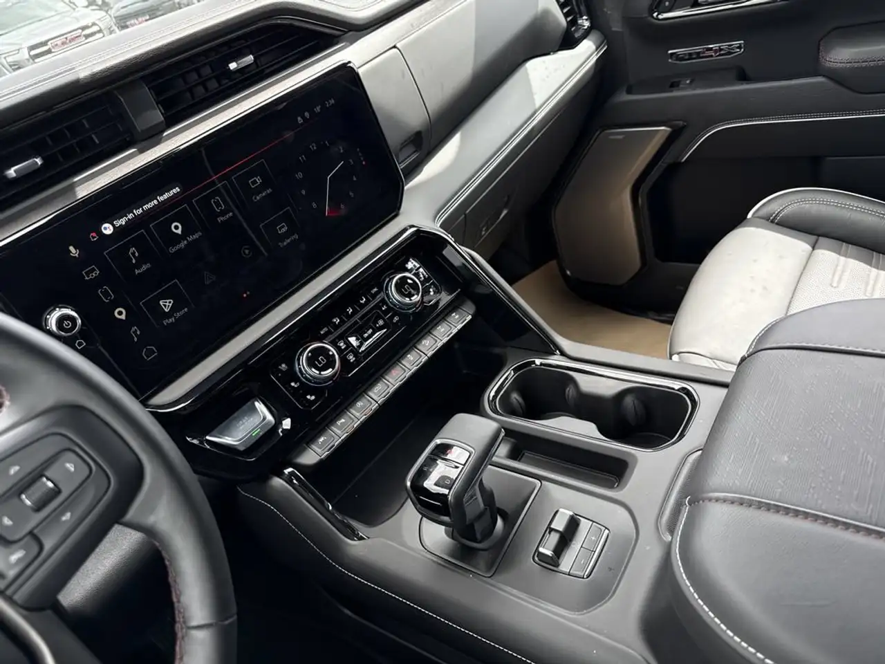 GMC Sierra 1500 photo GMC Sierra 1500