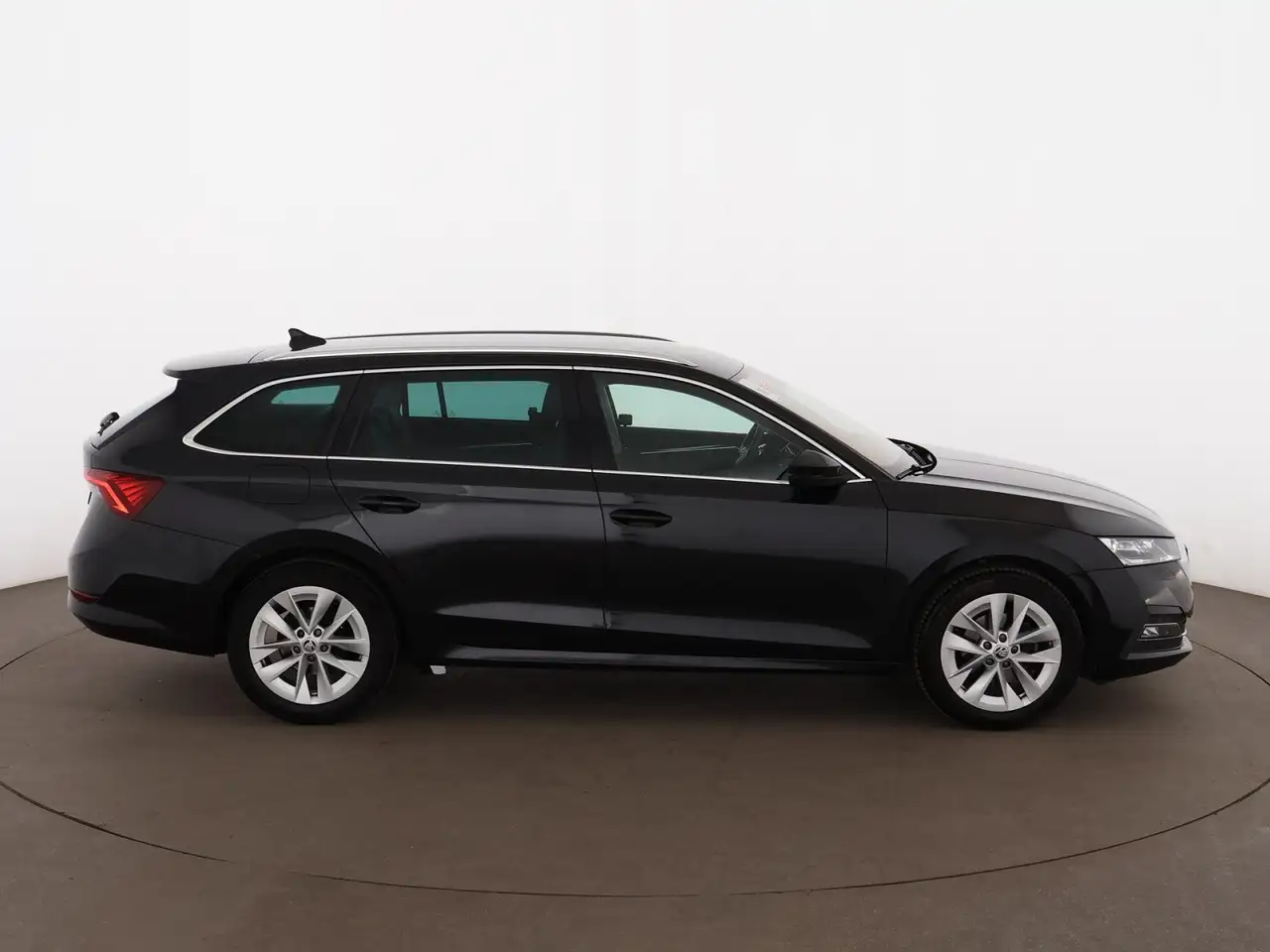 Skoda Octavia Combi 2.0 TDI Style Aut MATRIX AHK RADAR, миниатюра 9