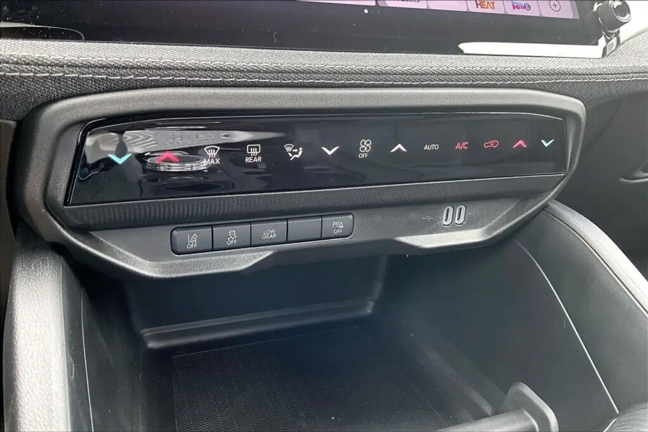 Jeep Cherokee снимка Jeep Cherokee