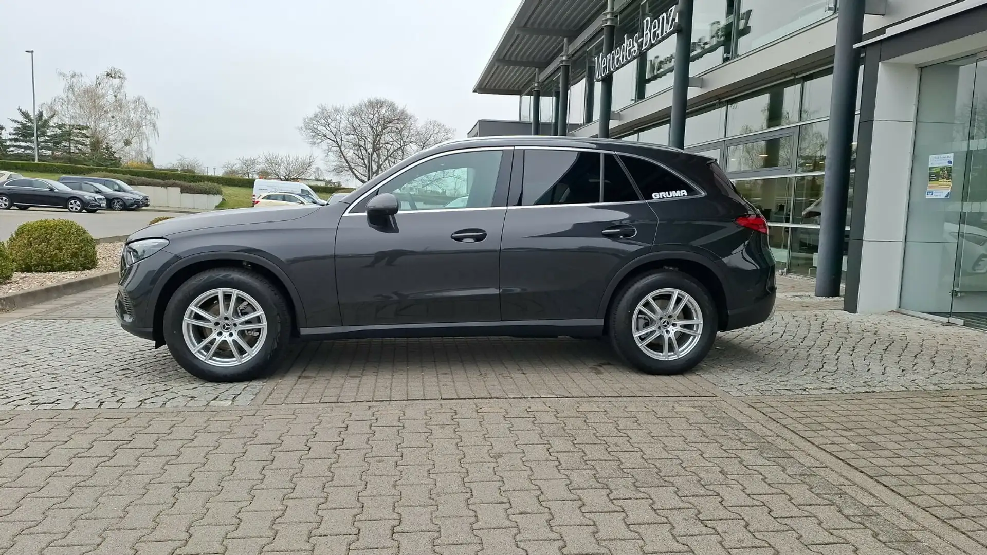 Mercedes-Benz GLC 200 GLC 200 4M Avantgarde+AHK+DigitalLight+Distronic Grau - 2
