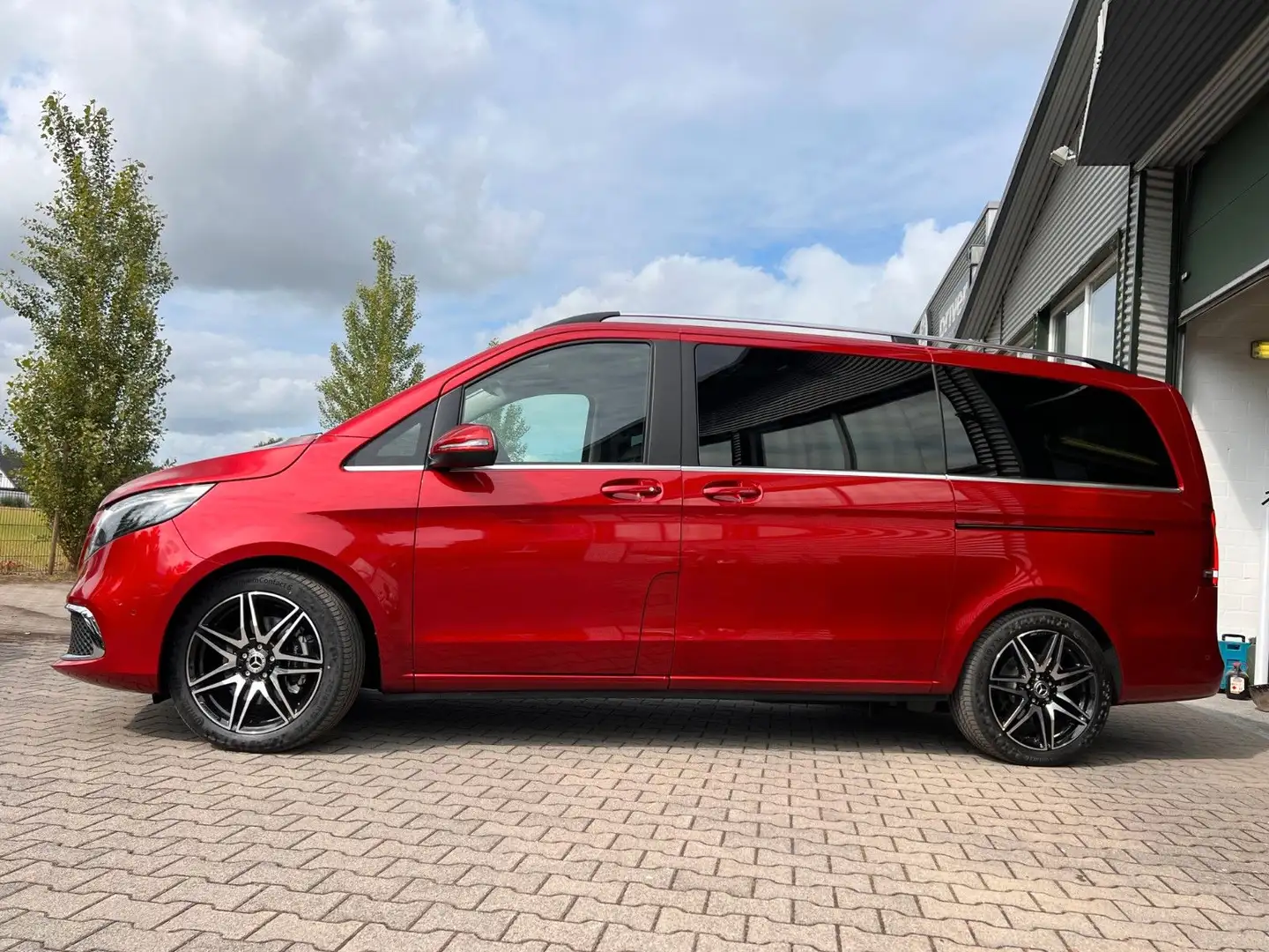 Mercedes-Benz V 220 AMG EDITION lang Vollausstattung Rojo - 2