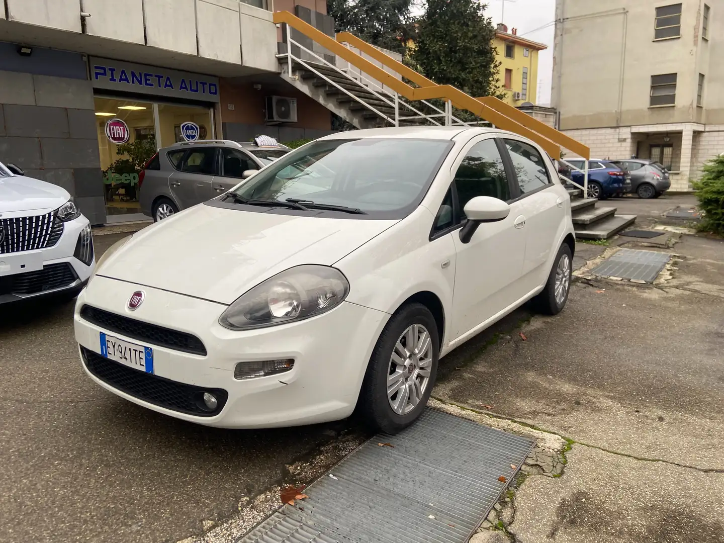 Fiat Punto PUNTO STREET 1.4 EASYPOWER GPL 77cv - IMM. 05/2015 Blanc - 2