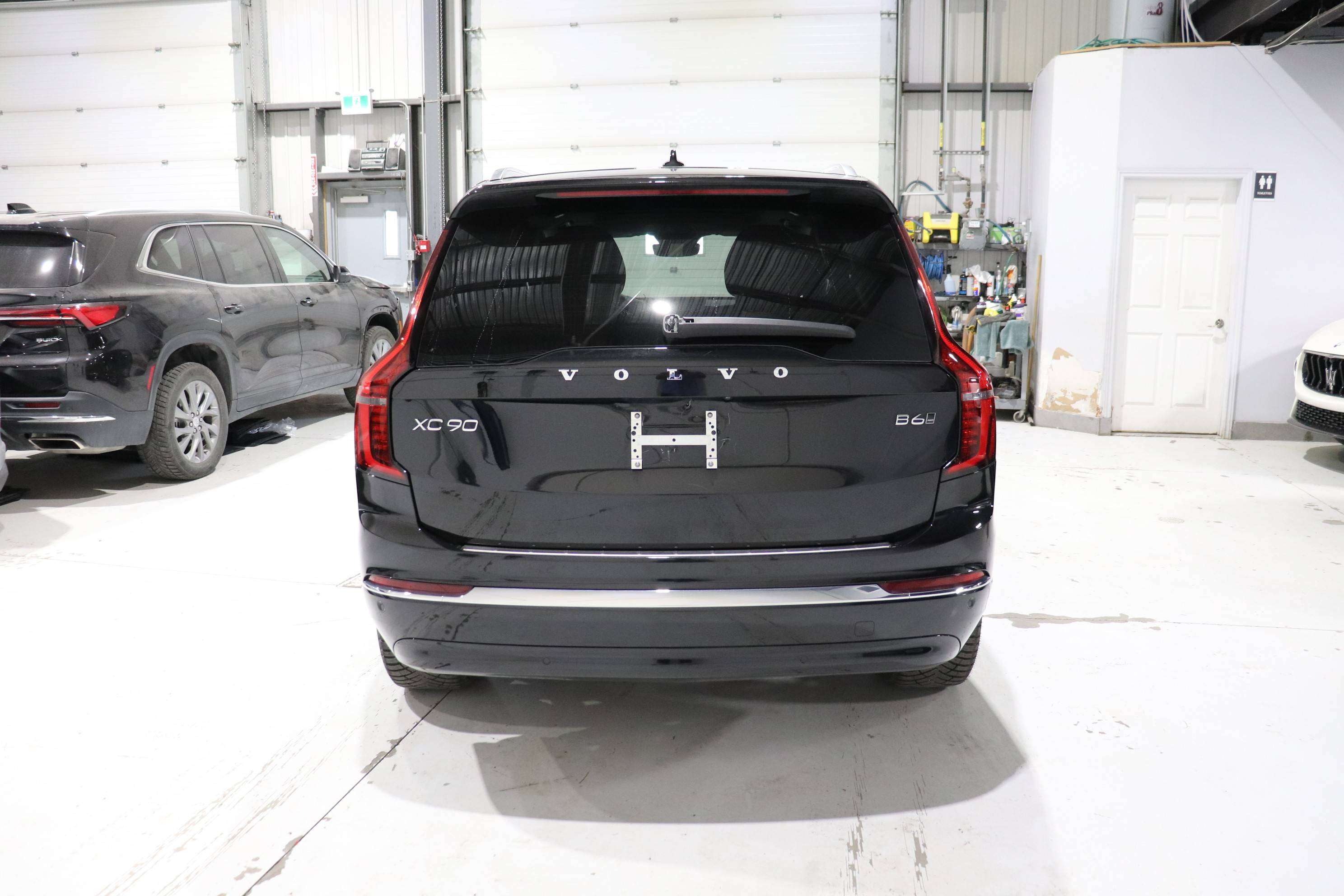 2026 Volvo XC90 B6 AWD Core version lustrée — снимка 1
