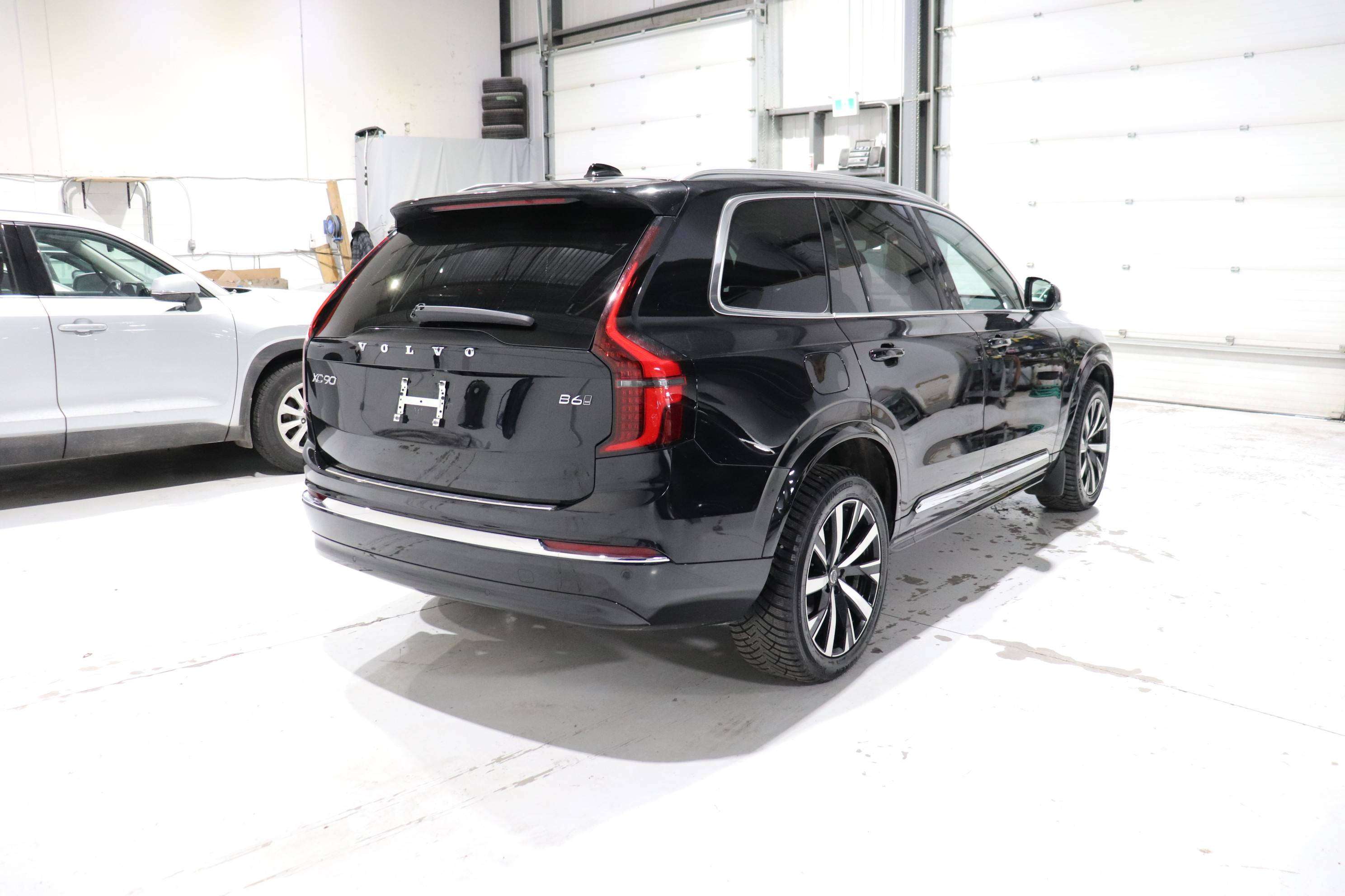 2026 Volvo XC90 B6 AWD Core version lustrée — снимка 1