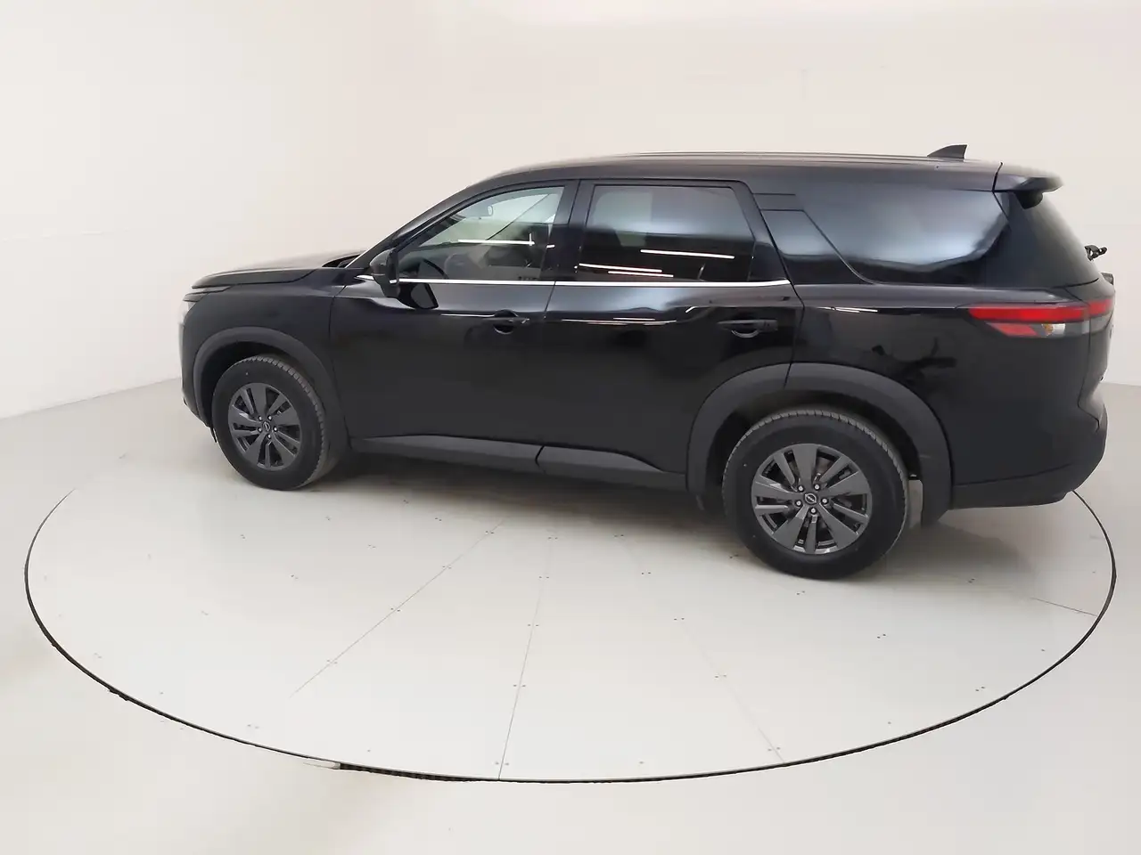 Nissan Pathfinder снимка Nissan Pathfinder