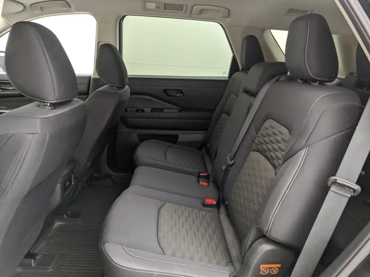 Nissan Pathfinder снимка Nissan Pathfinder