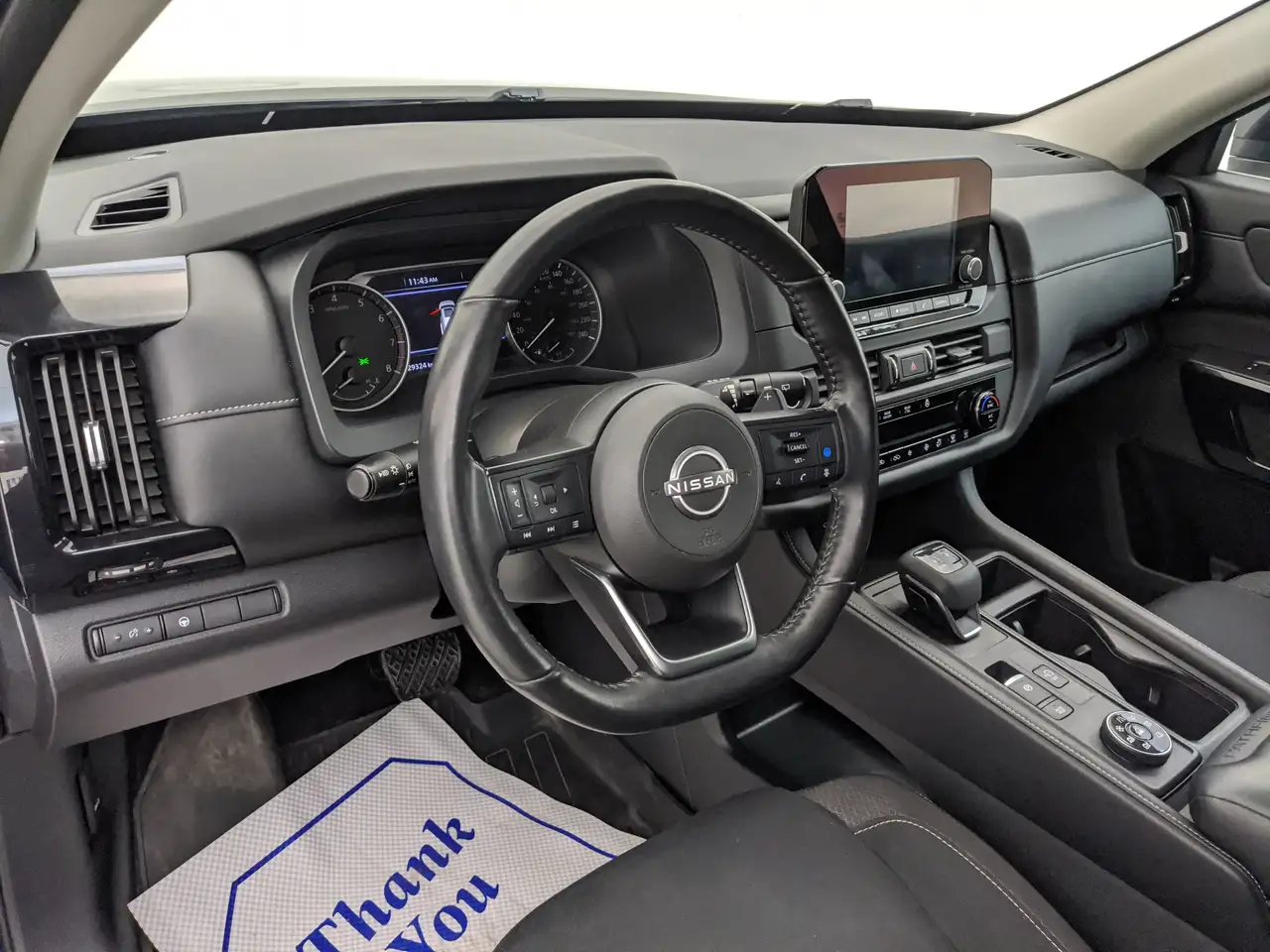 Nissan Pathfinder снимка Nissan Pathfinder