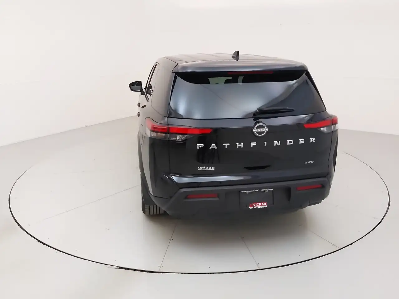 Nissan Pathfinder снимка Nissan Pathfinder