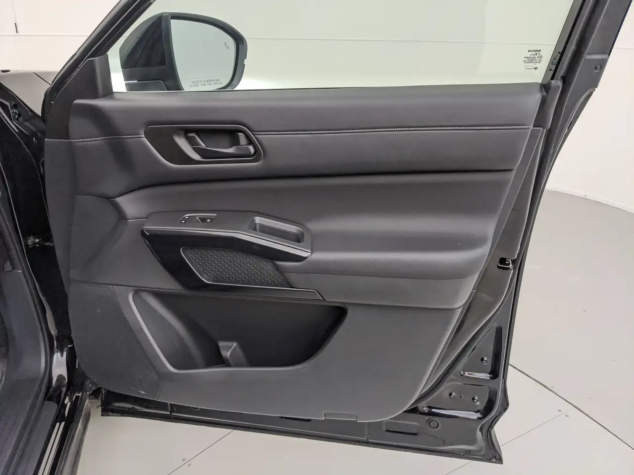 Nissan Pathfinder снимка Nissan Pathfinder