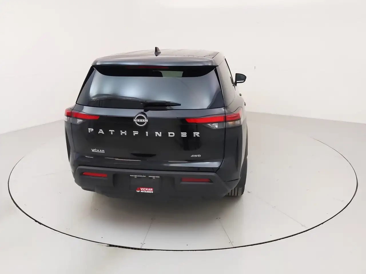 Nissan Pathfinder снимка Nissan Pathfinder