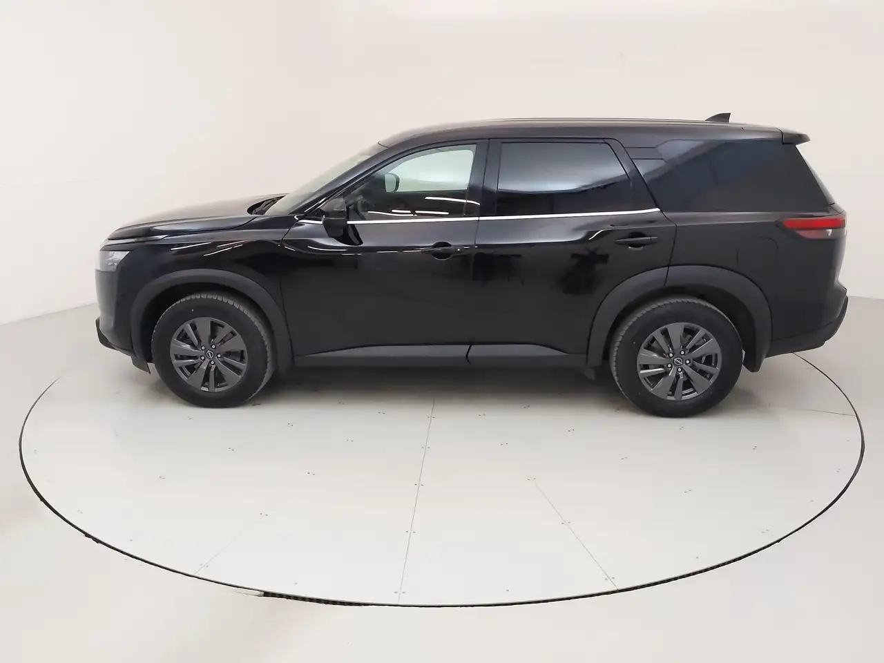 Nissan Pathfinder снимка Nissan Pathfinder