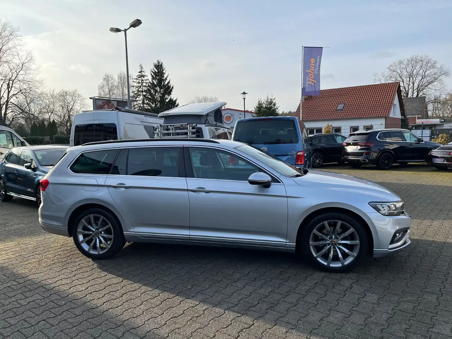 Volkswagen Passat Variant 2.0 TDI DSG Business-AZV-LED-ACC Silber - 2