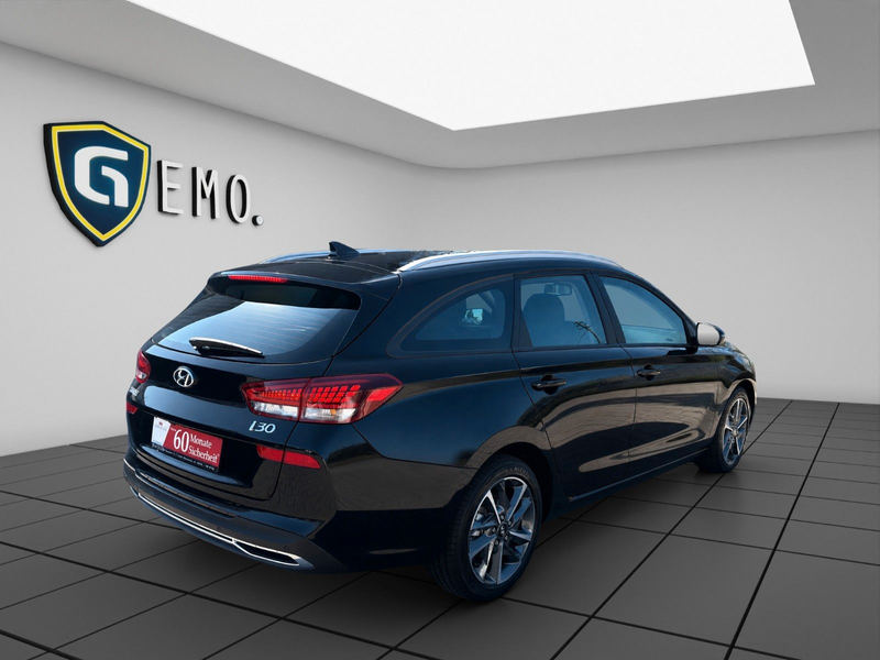 Hyundai i30 cw Trend DAB+ NAVI TEMP PDC SHZ RKF — photo 8