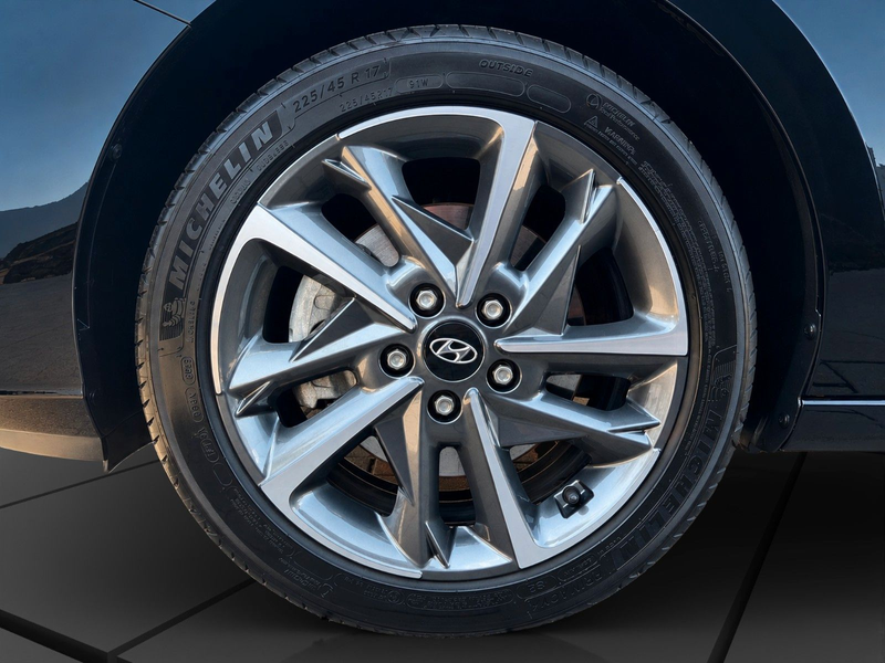 Hyundai i30 cw Trend DAB+ NAVI TEMP PDC SHZ RKF — photo 10