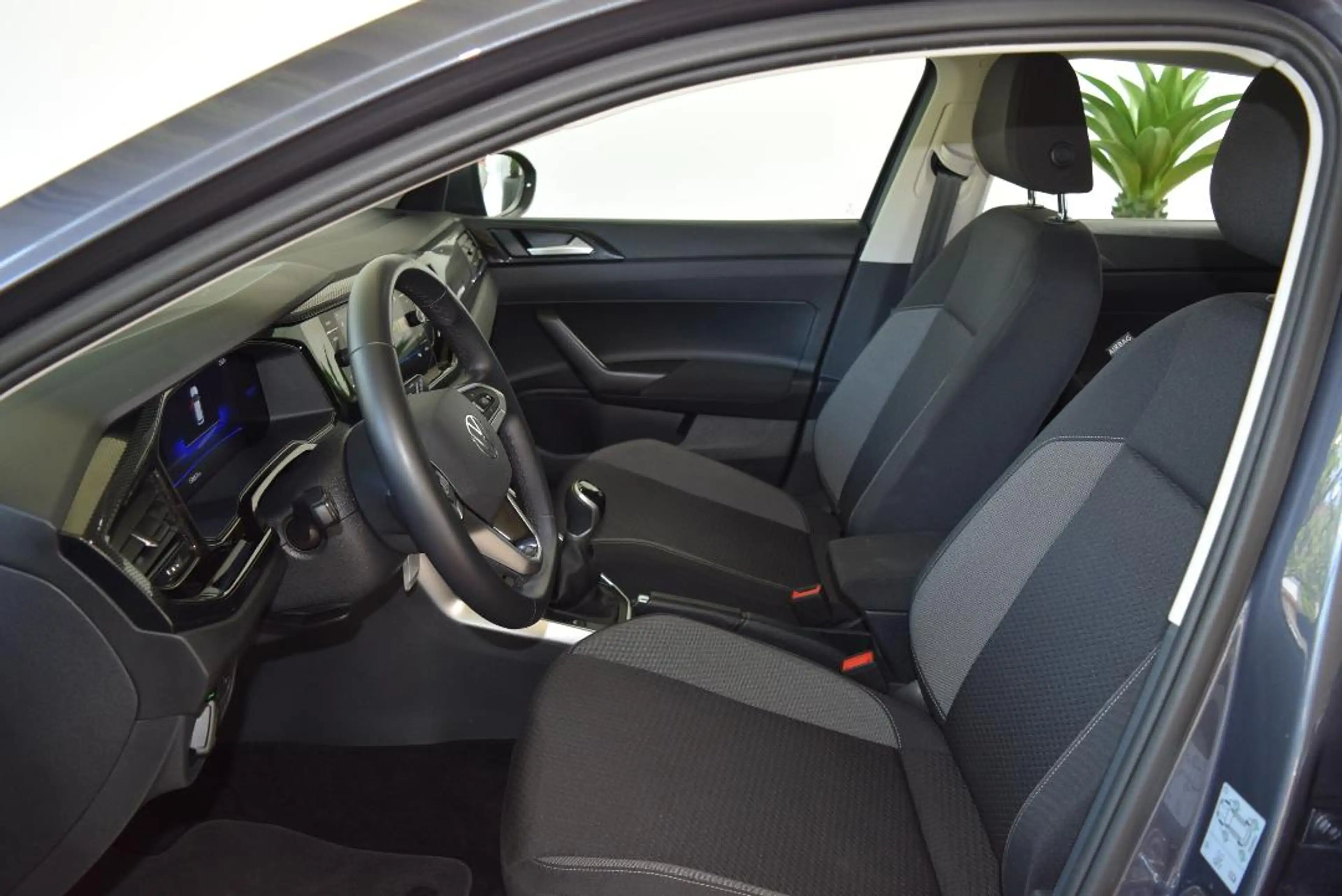 Volkswagen Taigo Life TSI Navi PDC ACC — photo 9
